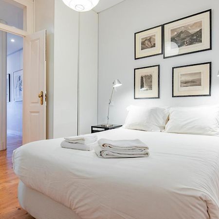 Castelo Design Aparment W/ Balcony & Super View By Lovelystay Lisbon Exterior photo