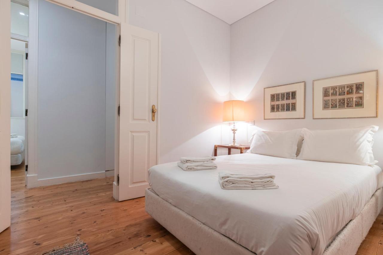 Castelo Design Aparment W/ Balcony & Super View By Lovelystay Lisbon Exterior photo
