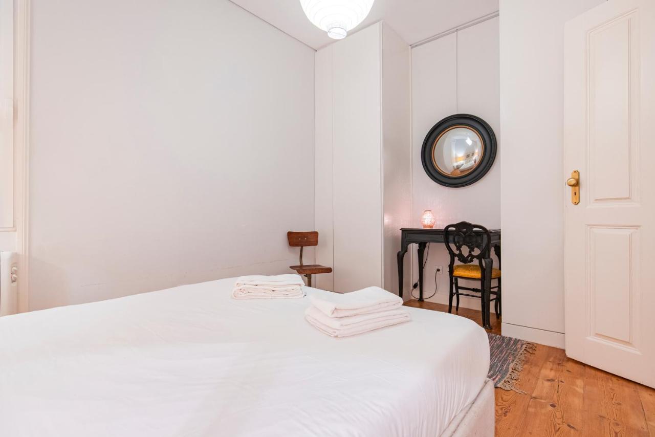 Castelo Design Aparment W/ Balcony & Super View By Lovelystay Lisbon Exterior photo