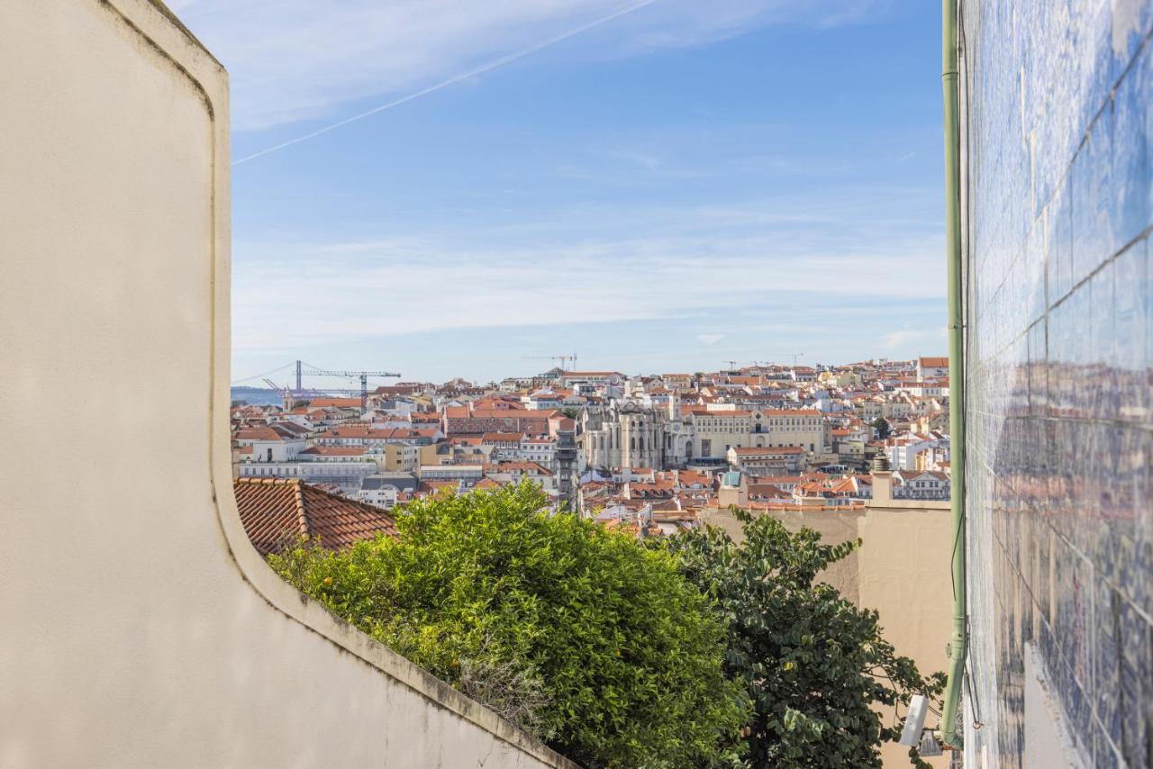 Castelo Design Aparment W/ Balcony & Super View By Lovelystay Lisbon Exterior photo
