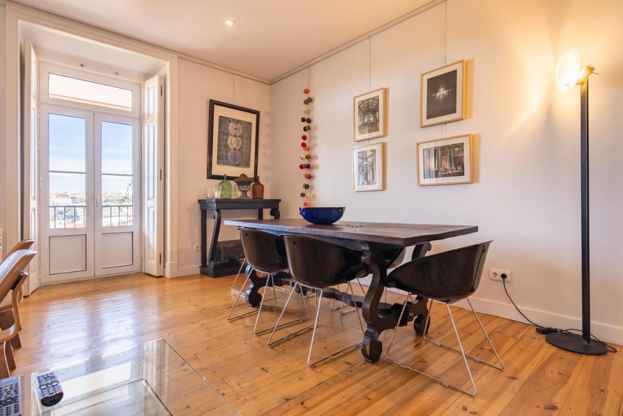 Castelo Design Aparment W/ Balcony & Super View By Lovelystay Lisbon Exterior photo